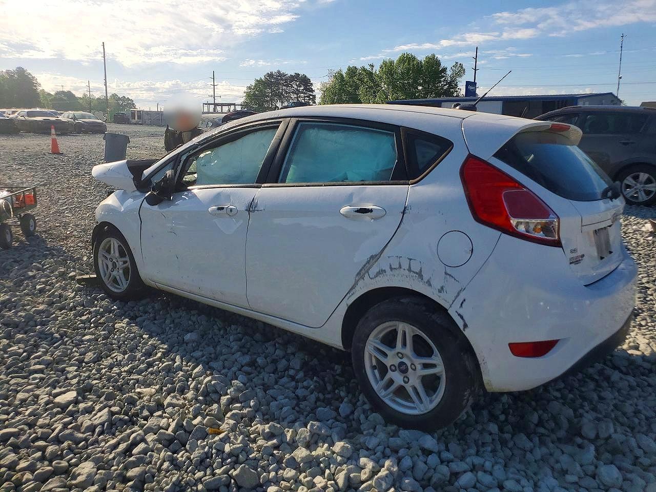 2018 FORD FIESTA SE photo 4