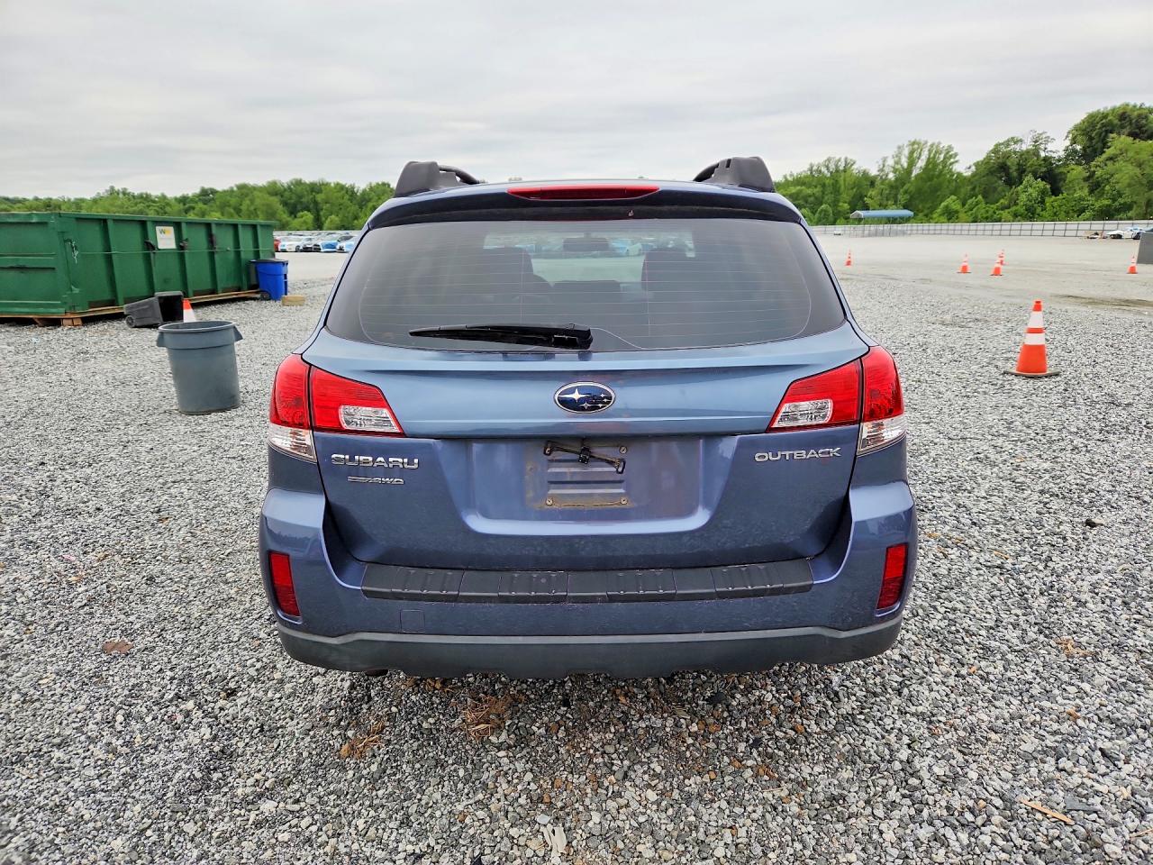 2014 SUBARU OUTBACK 2.5I photo 11