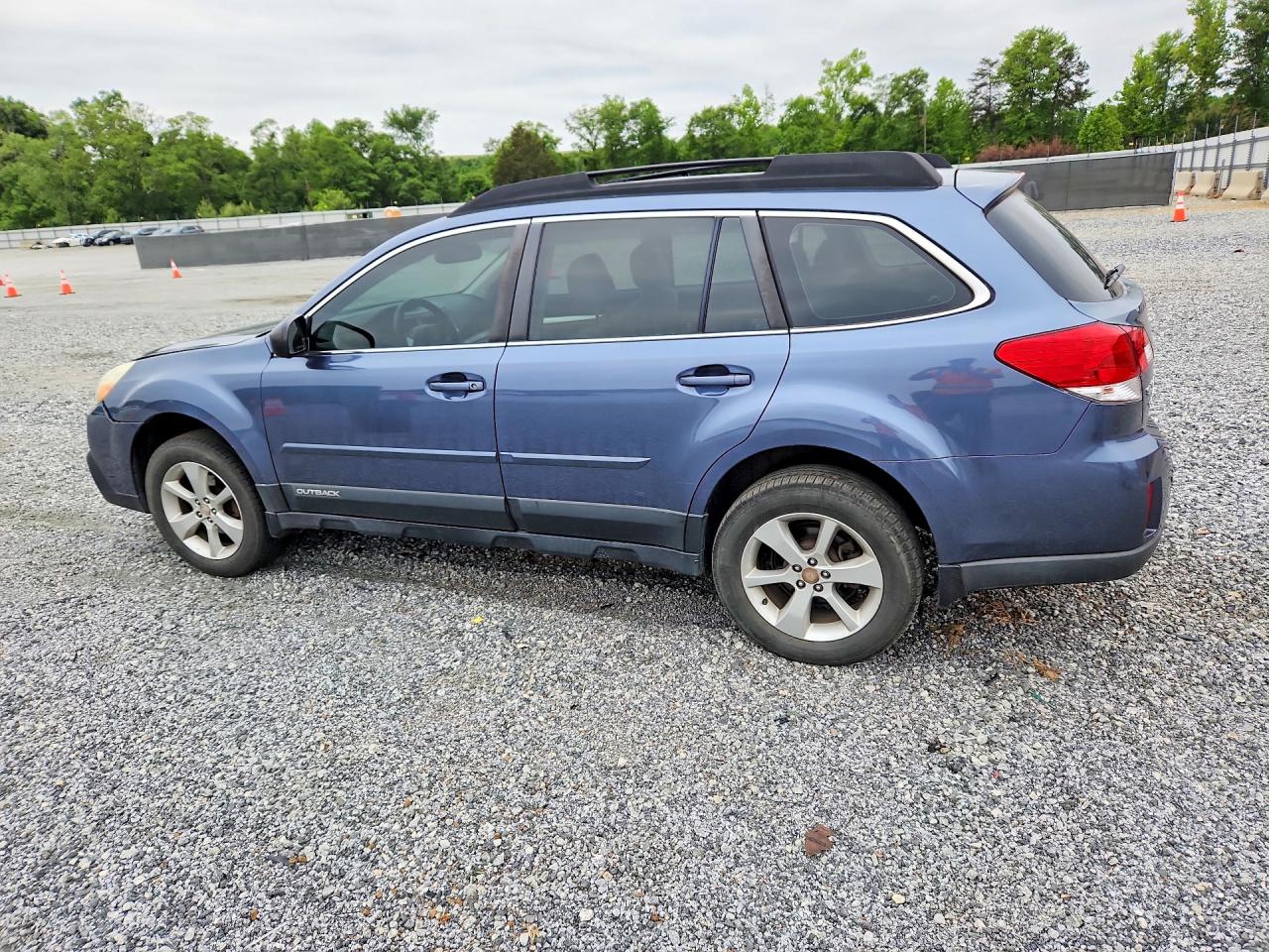 2014 SUBARU OUTBACK 2.5I photo 3