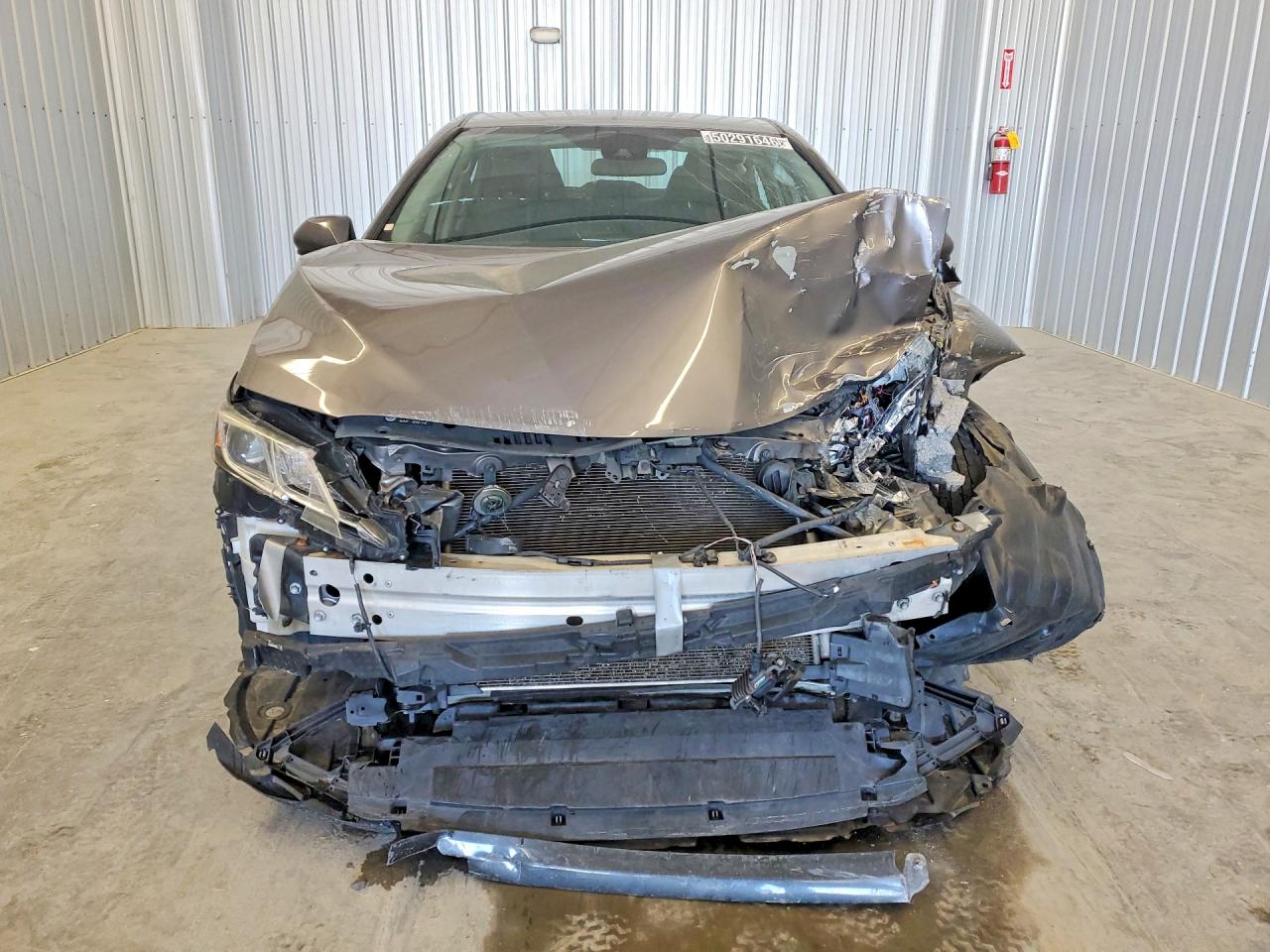 2021 TOYOTA CAMRY LE photo 9