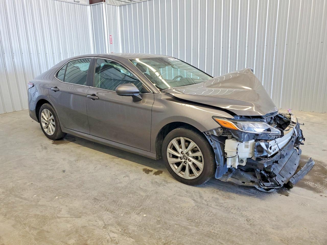 2021 TOYOTA CAMRY LE photo 7