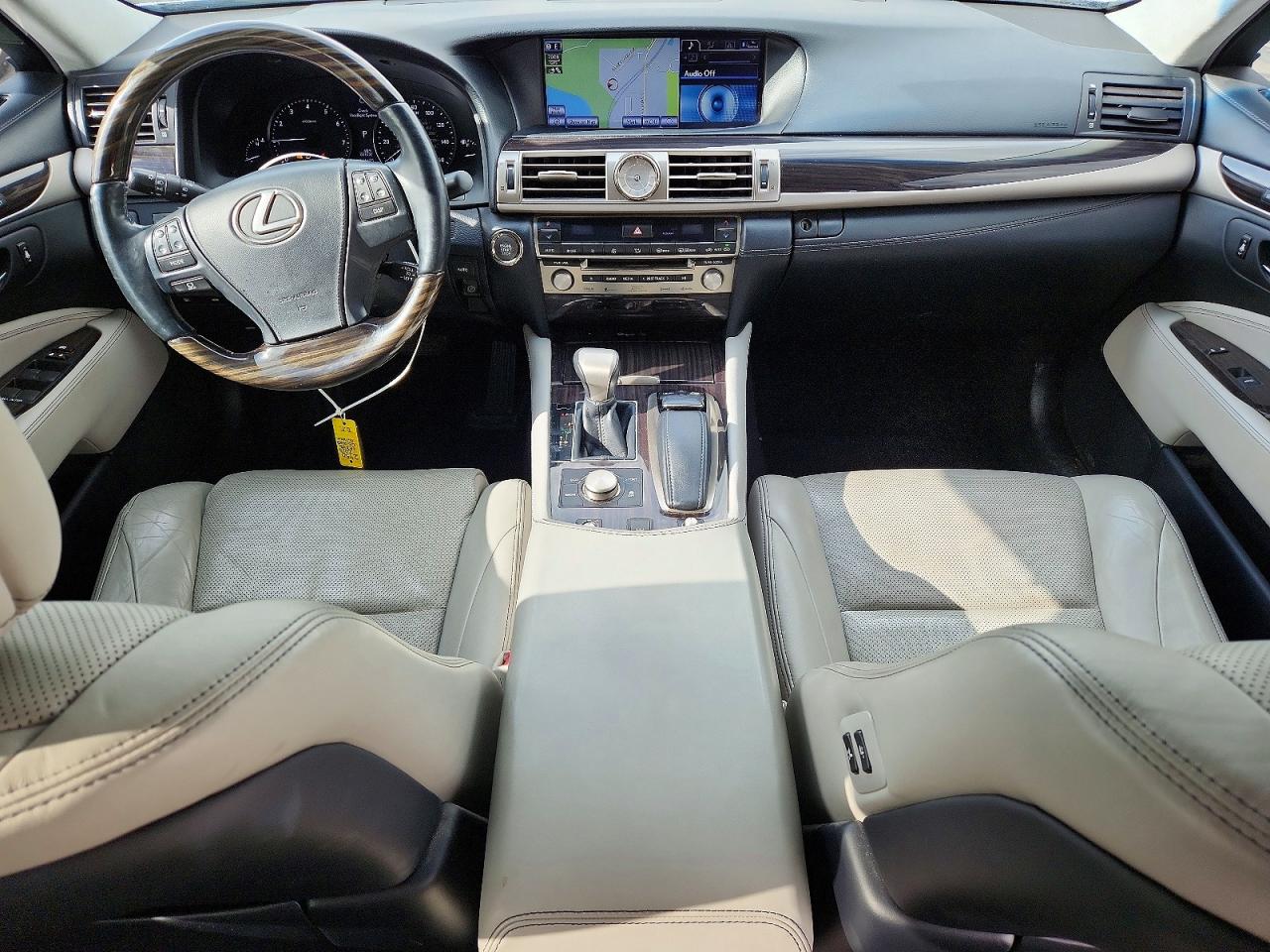 2013 LEXUS LS 460 photo 22