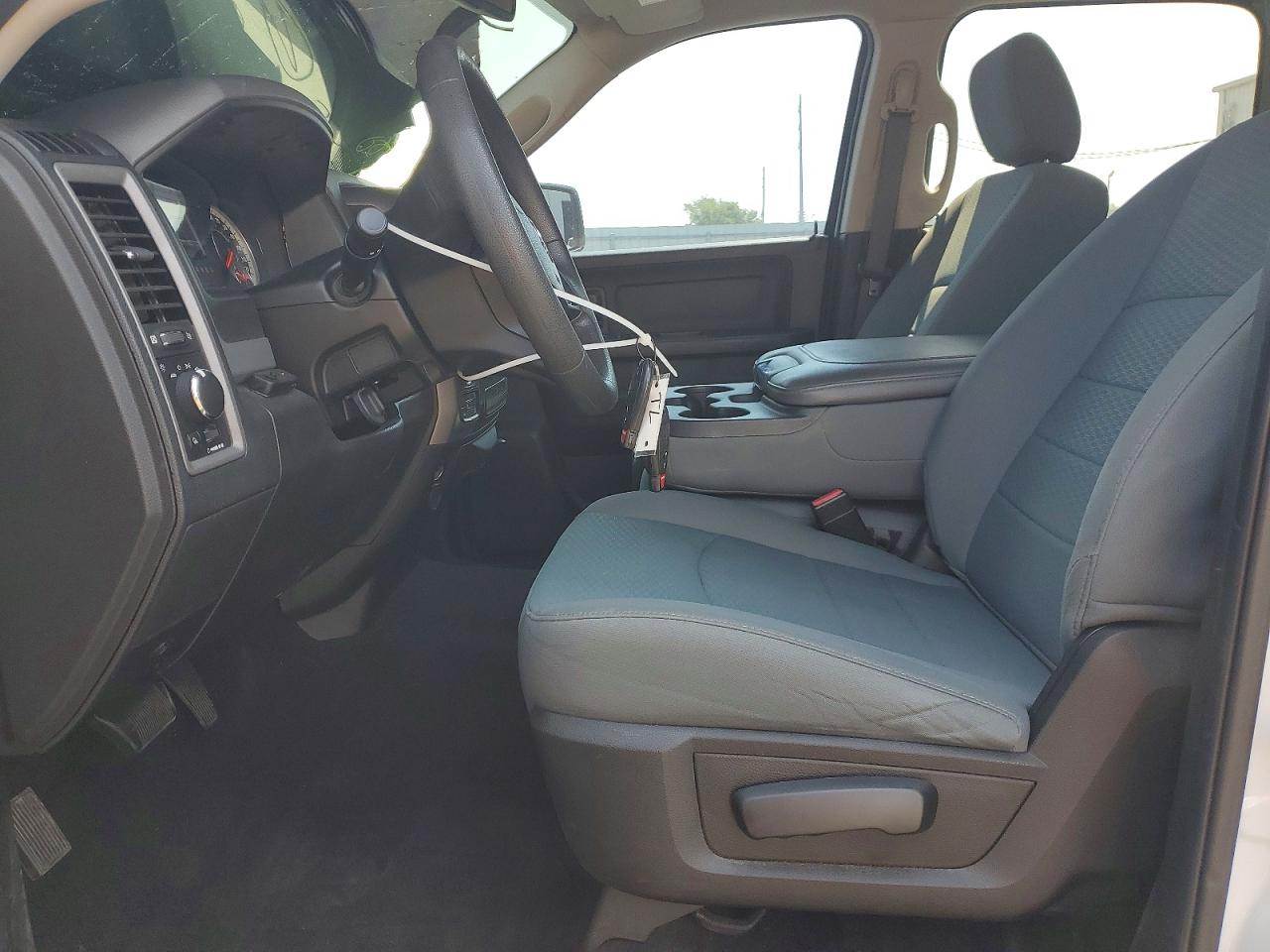 2019 RAM 1500 CLASSIC TRADESMAN photo 13