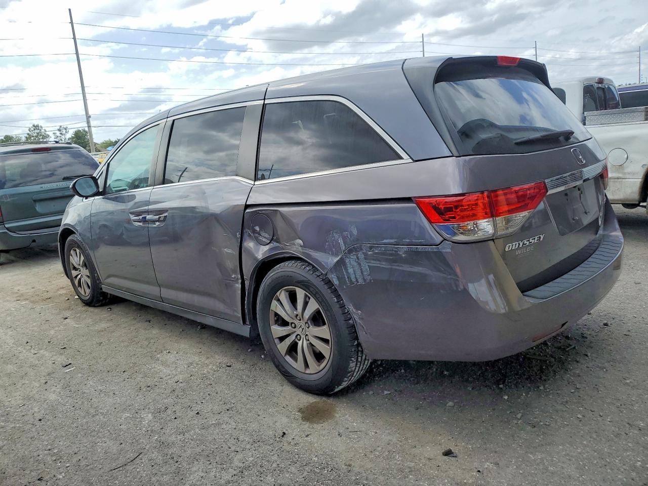 2016 HONDA ODYSSEY SE photo 3