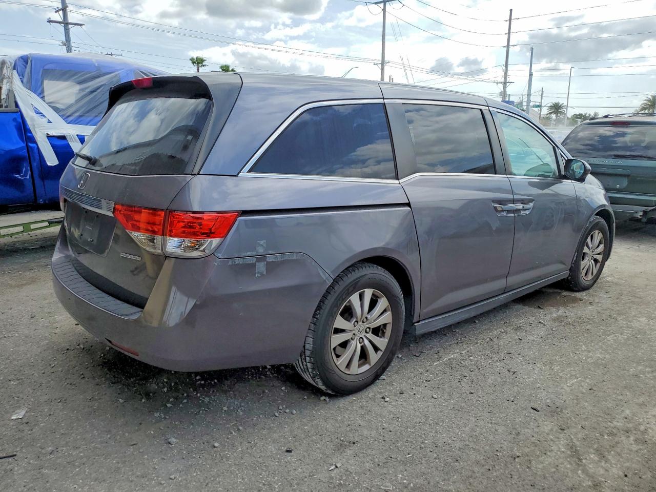 2016 HONDA ODYSSEY SE photo 5