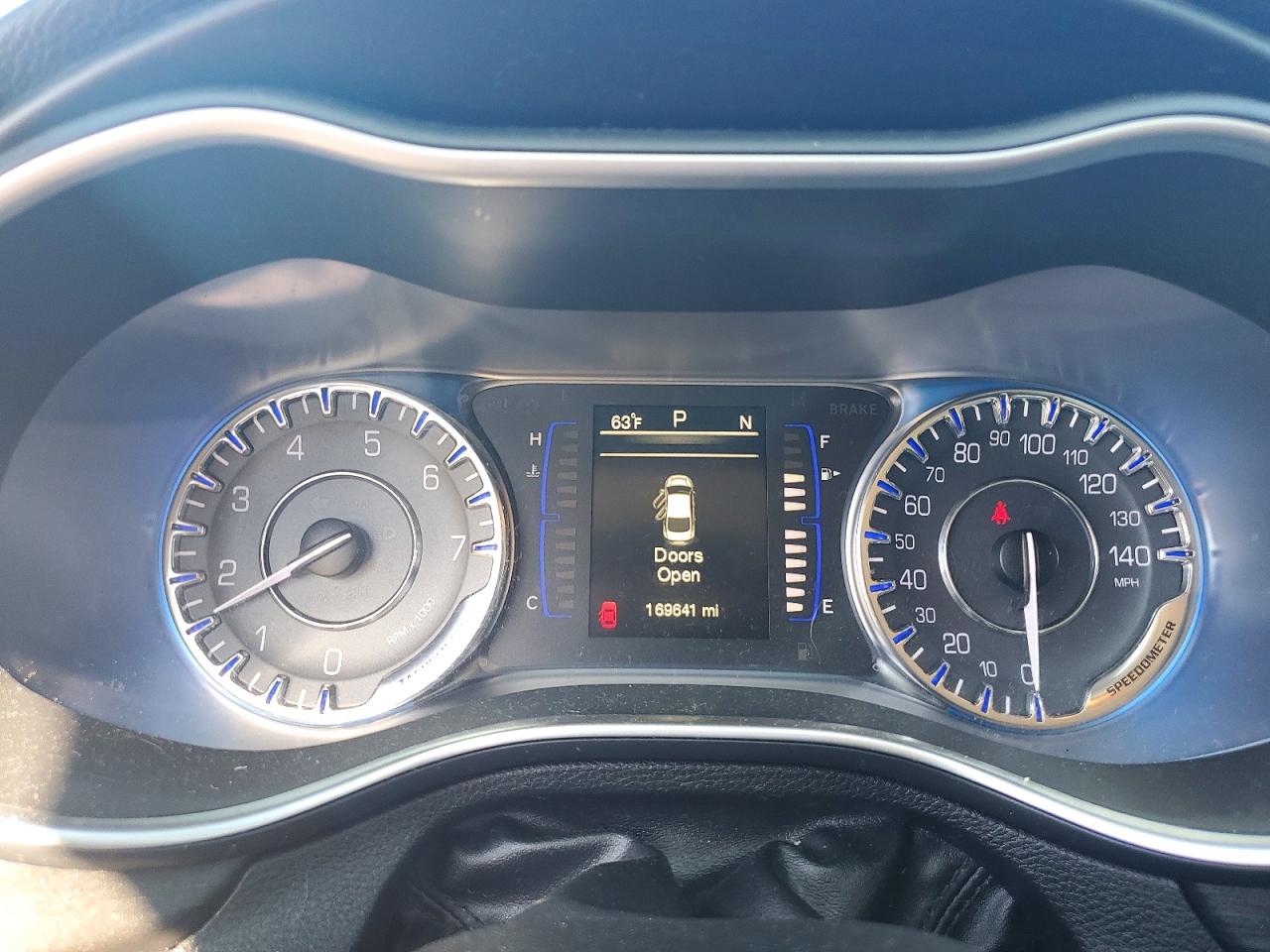 2015 CHRYSLER 200 LIMITED photo 17