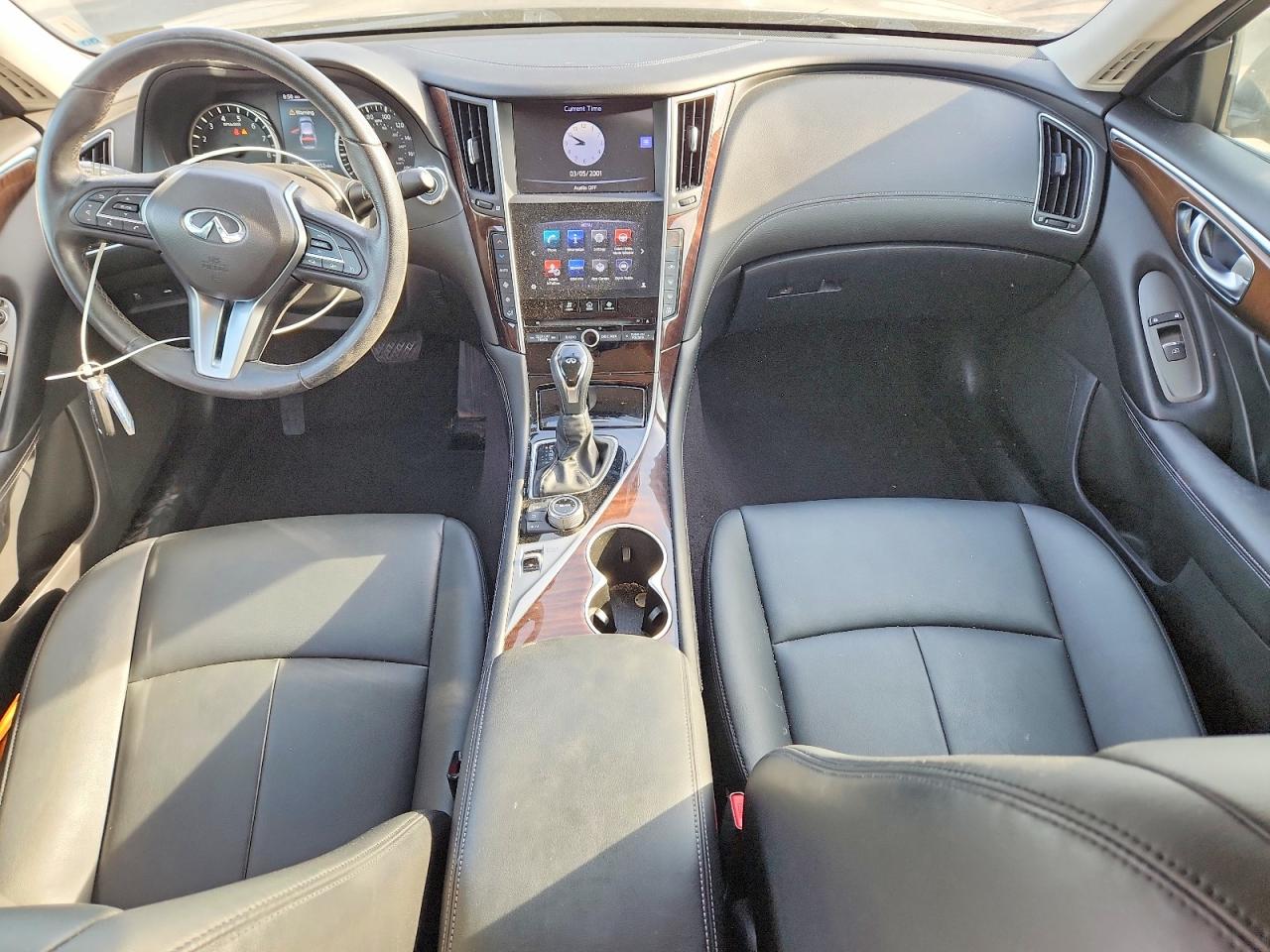 2018 INFINITI Q50 3.0T LUXE photo 8