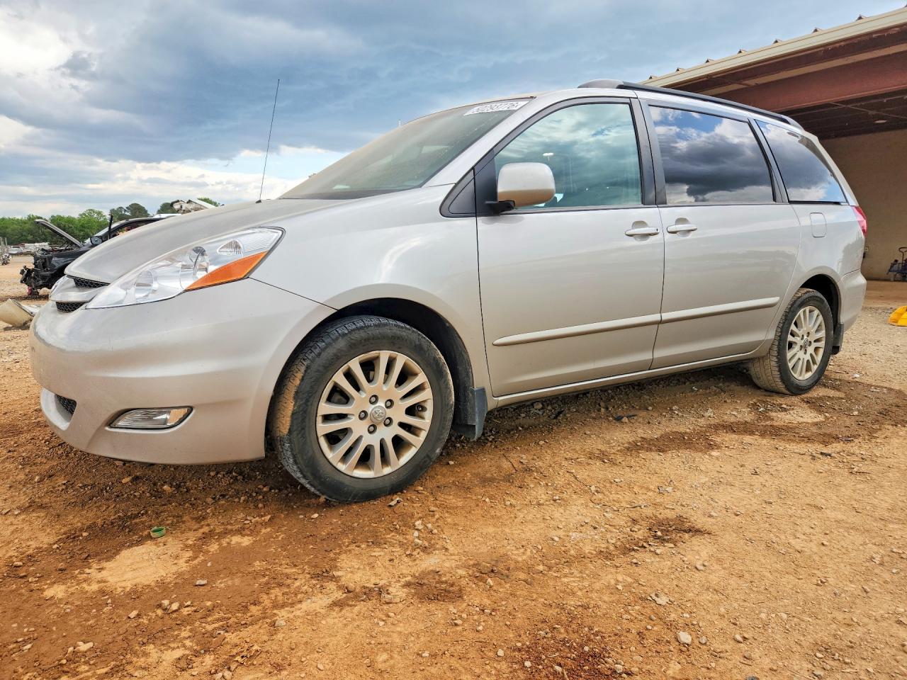 2008 TOYOTA SIENNA