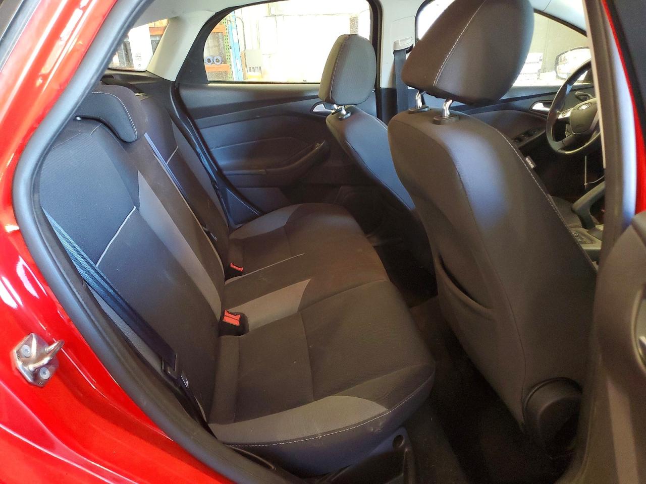 2014 FORD FOCUS SE photo 10