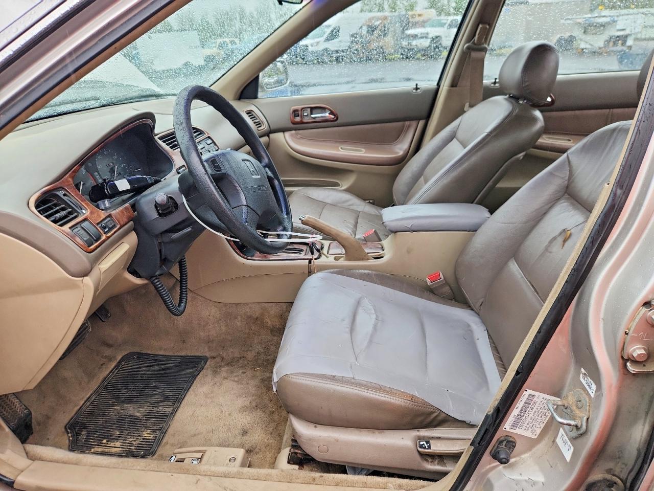 1997 HONDA ACCORD LX photo 7