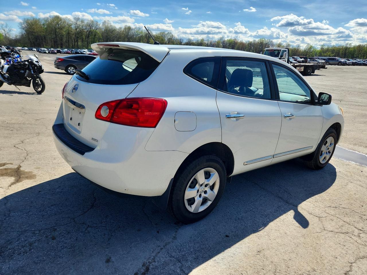 2013 NISSAN ROGUE S photo 5