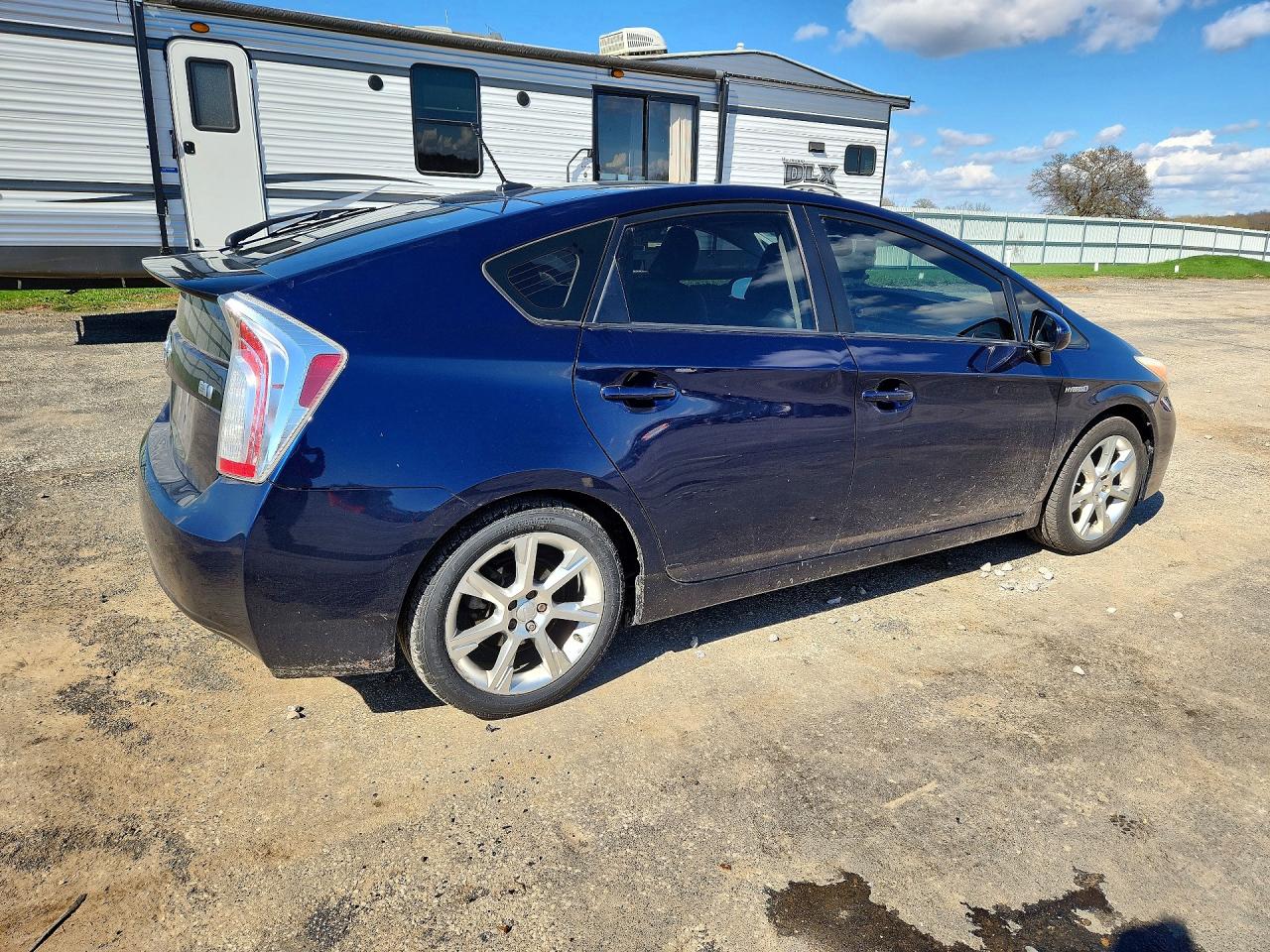 2013 TOYOTA PRIUS FOUR photo 7