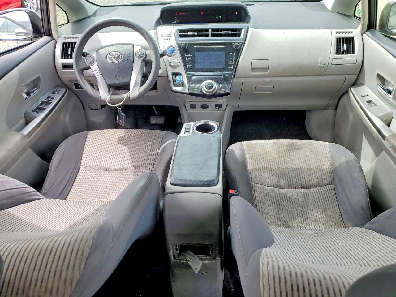 2015 TOYOTA PRIUS photo 15