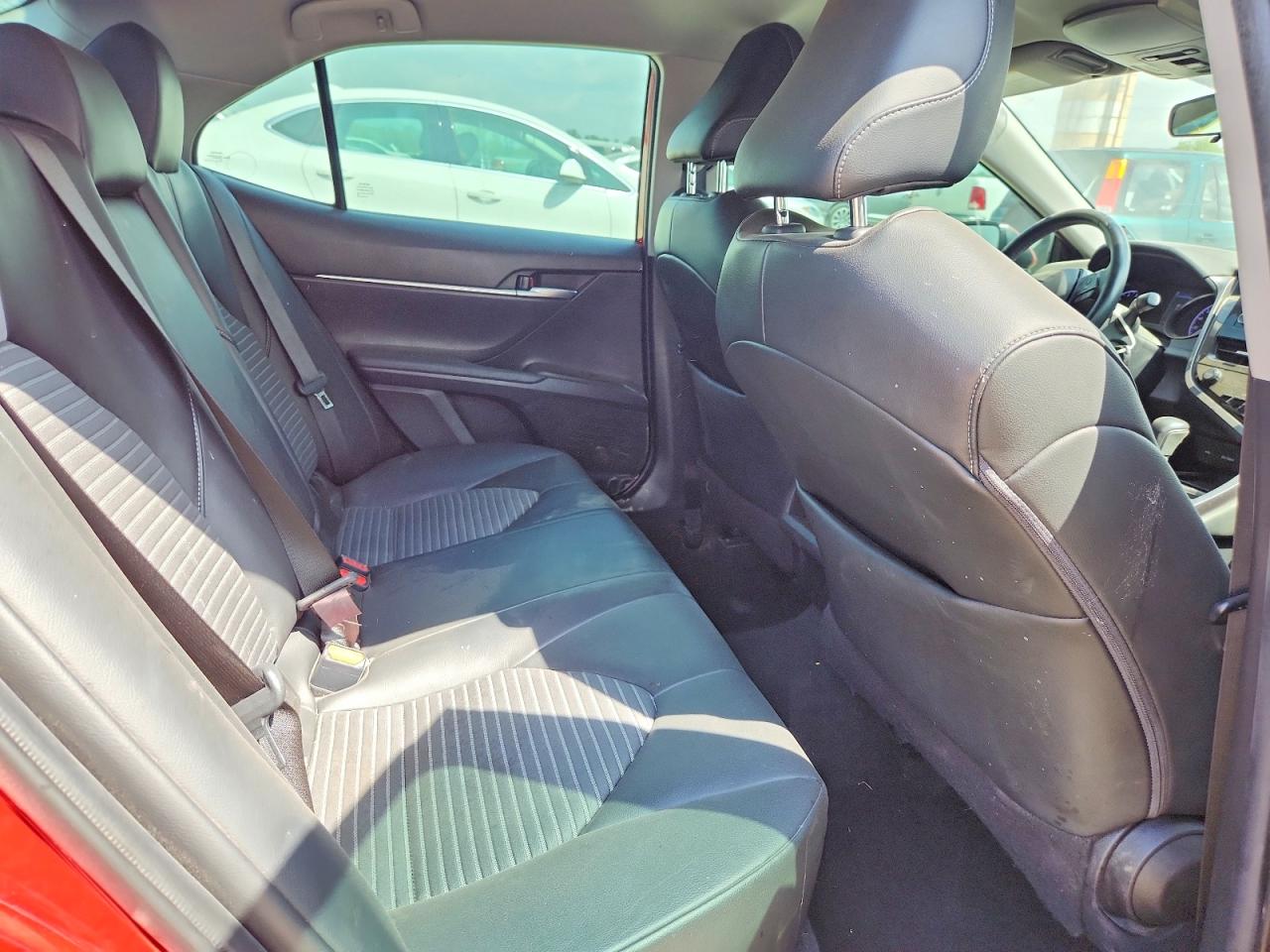 2021 TOYOTA CAMRY SE photo 10