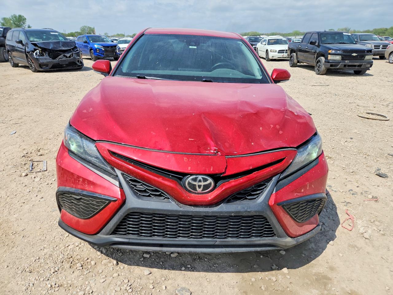 2021 TOYOTA CAMRY SE photo 5