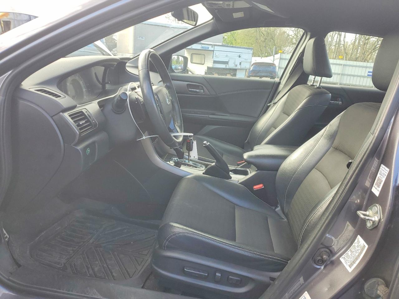 2017 HONDA ACCORD SPORT photo 13