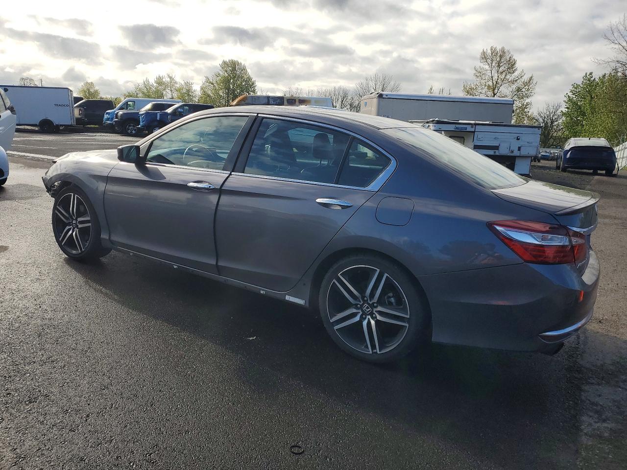 2017 HONDA ACCORD SPORT photo 3