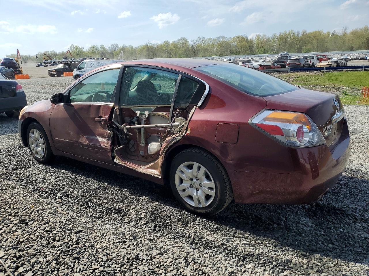 2011 NISSAN ALTIMA 2.5 photo 2
