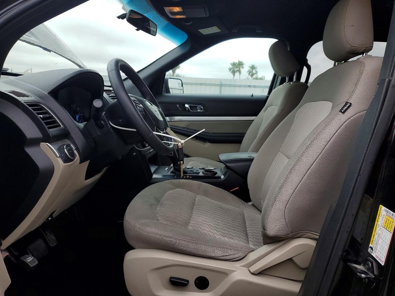 2019 FORD EXPLORER photo 13