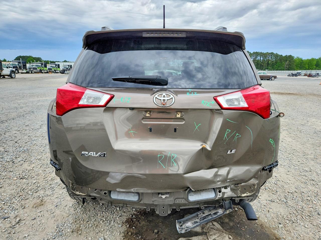 2014 TOYOTA RAV4 LE photo 16