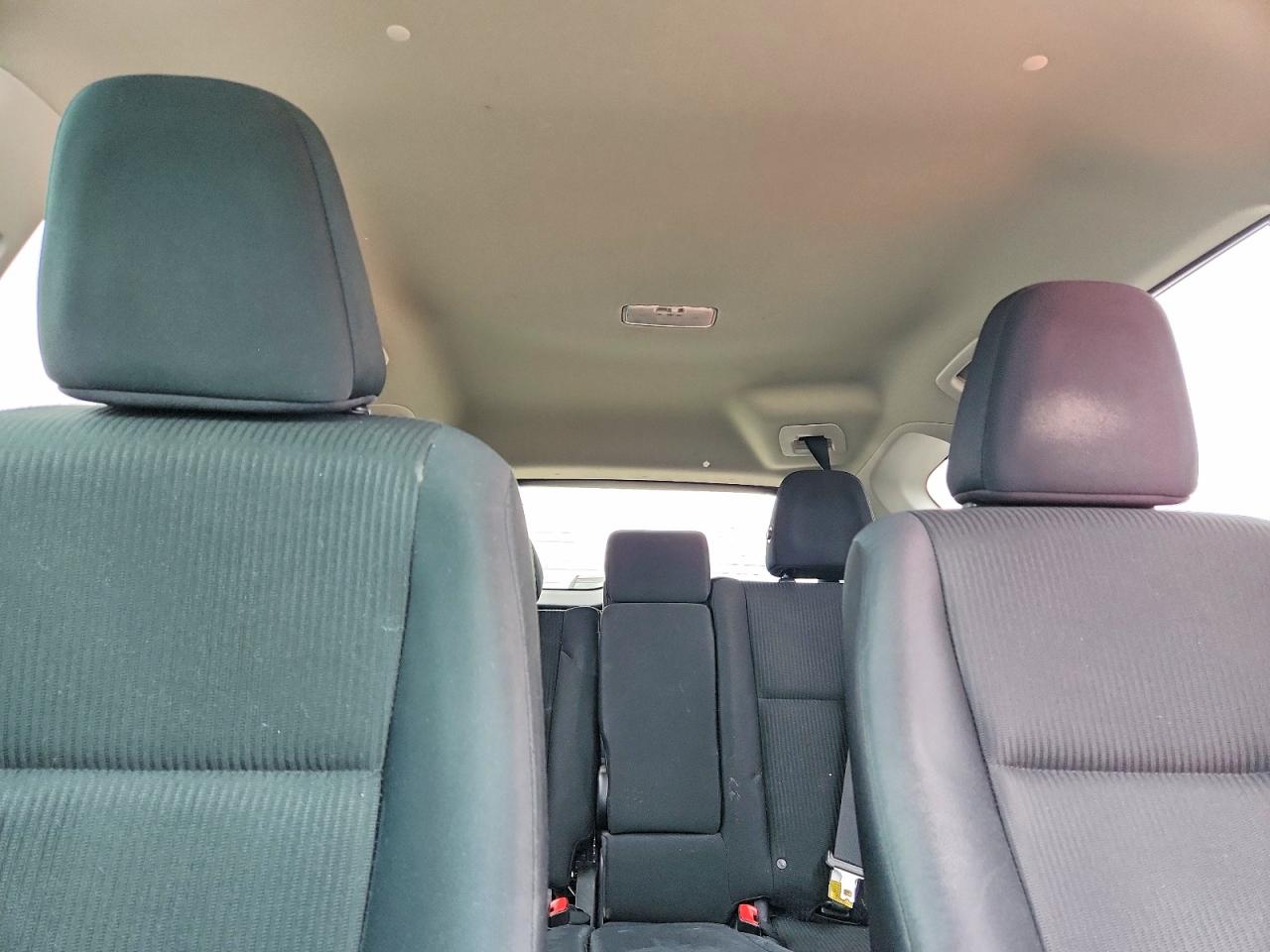 2014 TOYOTA RAV4 LE photo 28