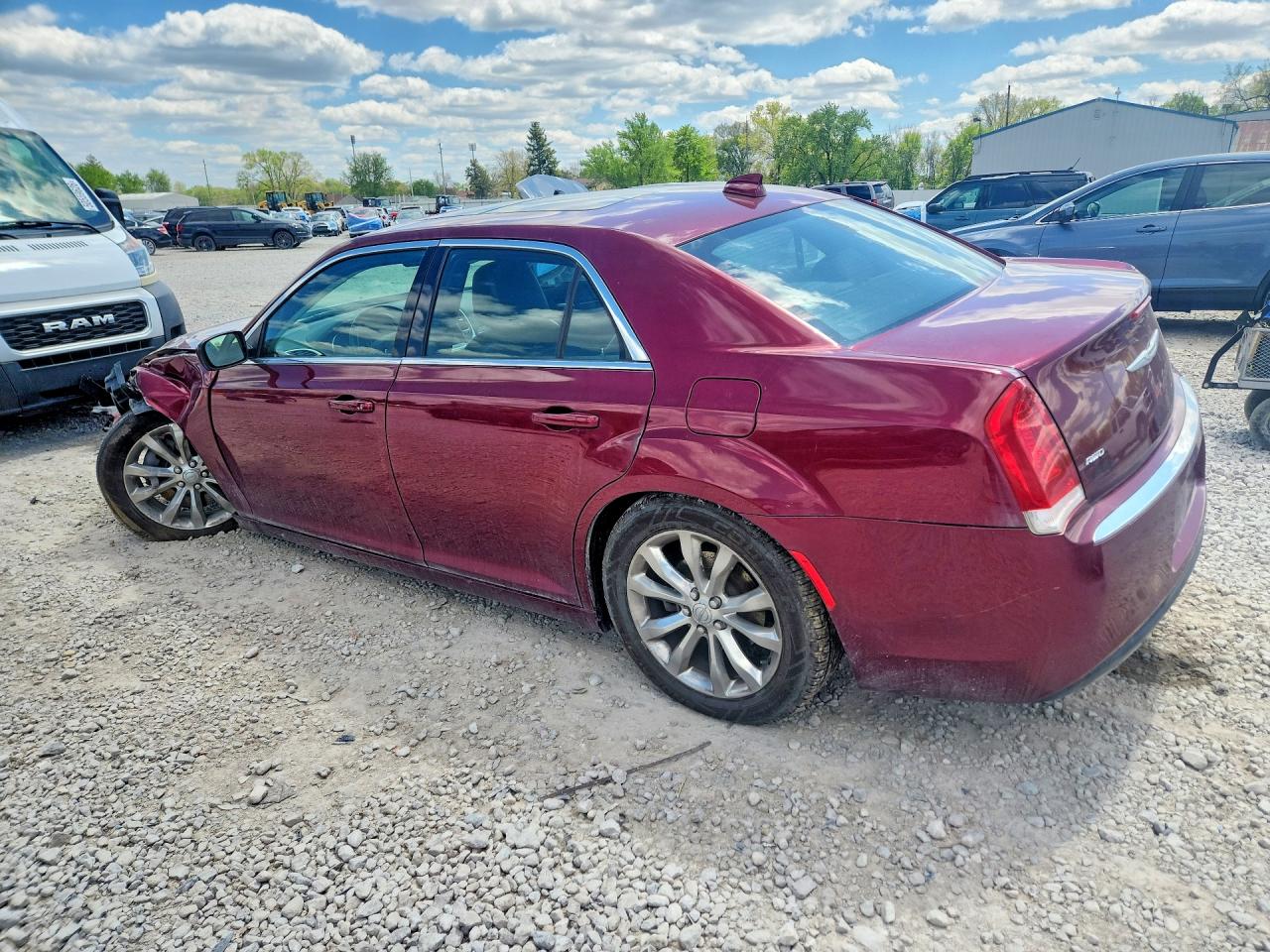 2016 CHRYSLER 300 LIMITED photo 3