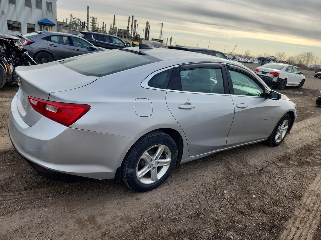 2020 CHEVROLET MALIBU LS photo 5
