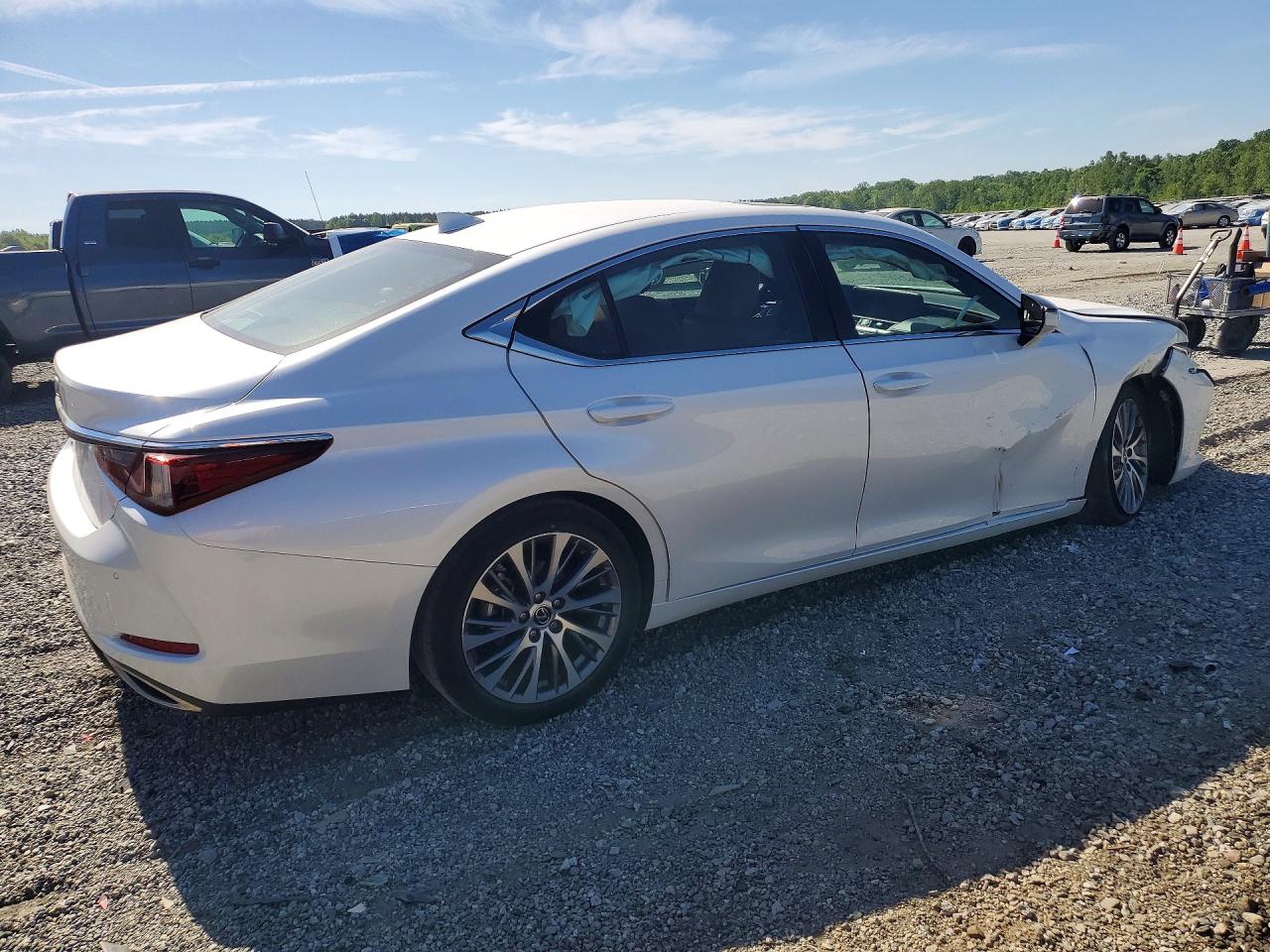 2019 LEXUS ES 350 photo 5