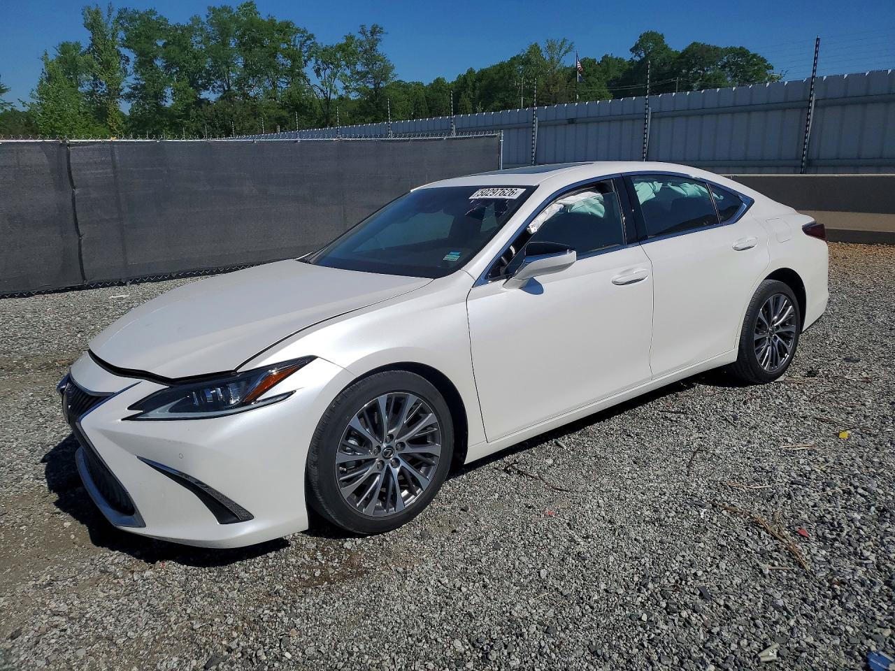 2019 LEXUS ES