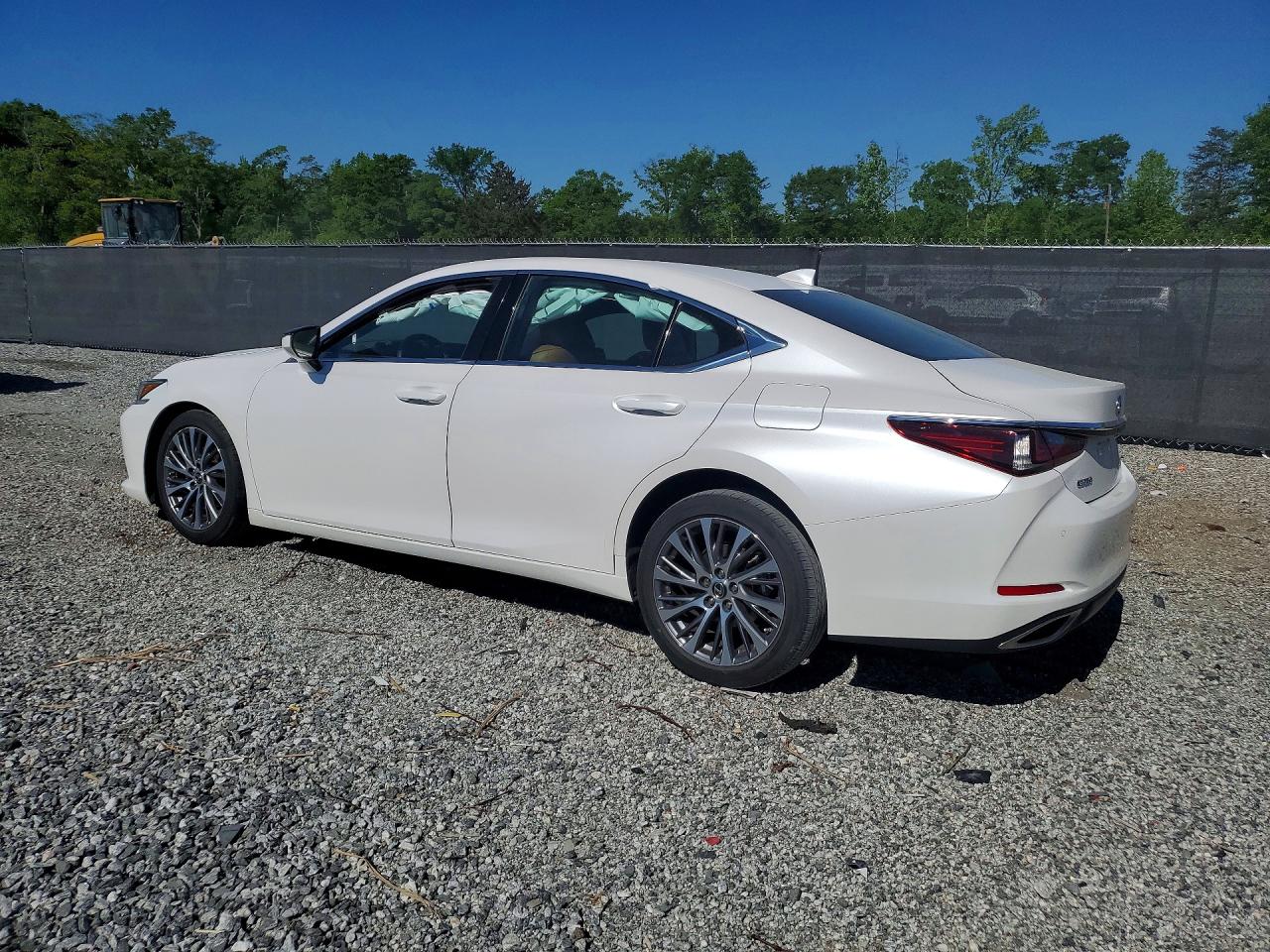 2019 LEXUS ES 350 photo 3