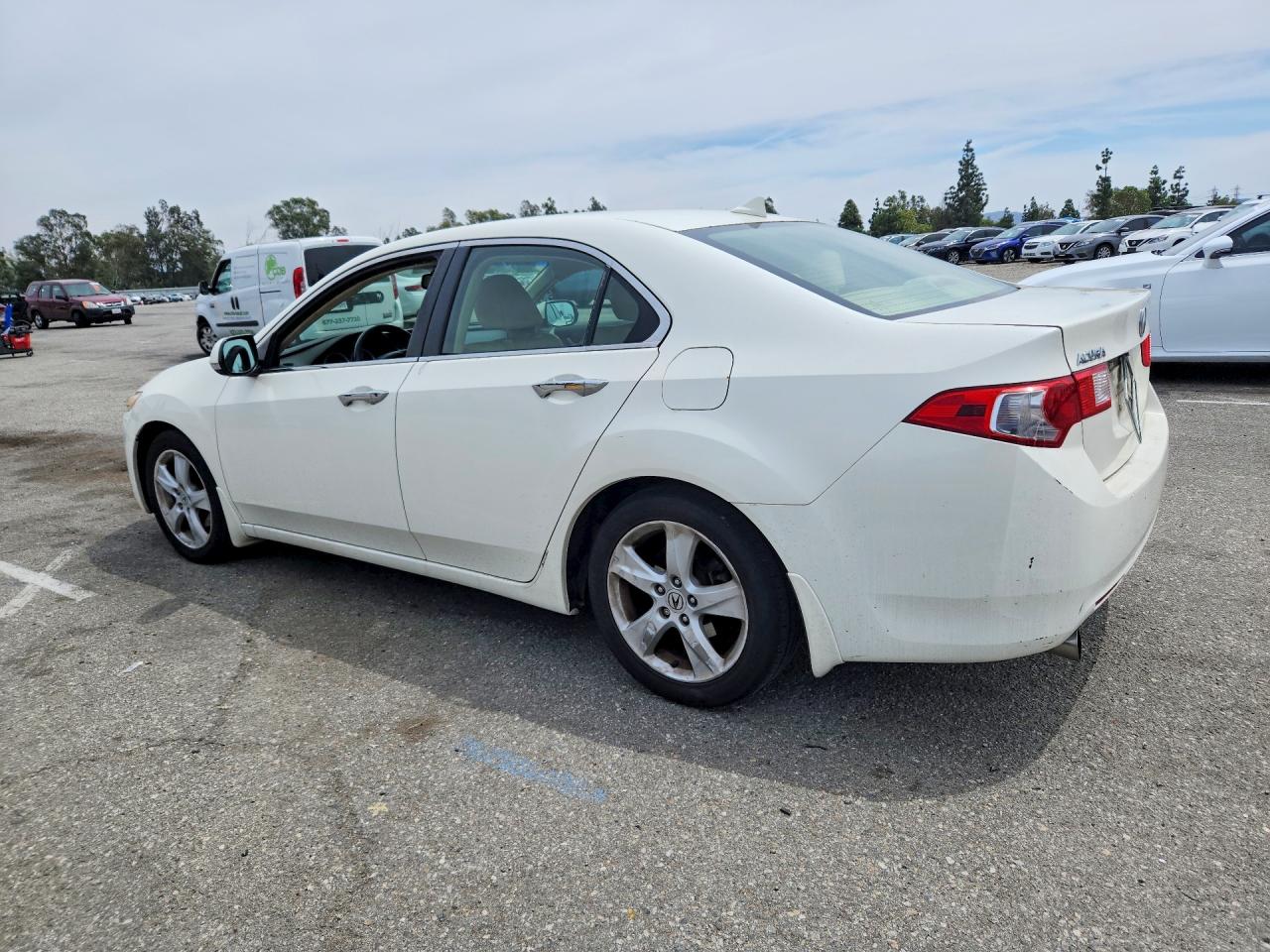 2010 ACURA TSX photo 2