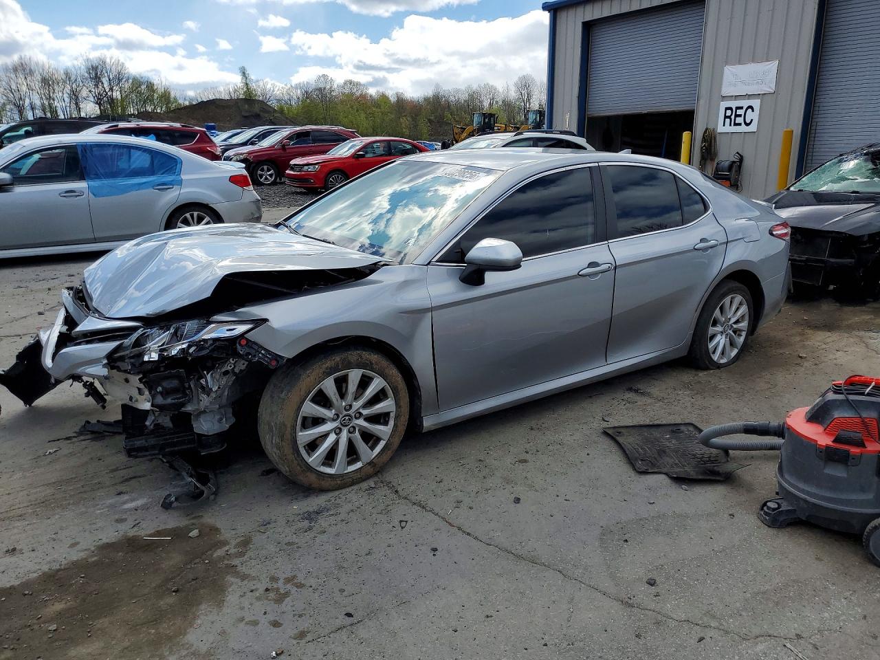 2019 TOYOTA CAMRY