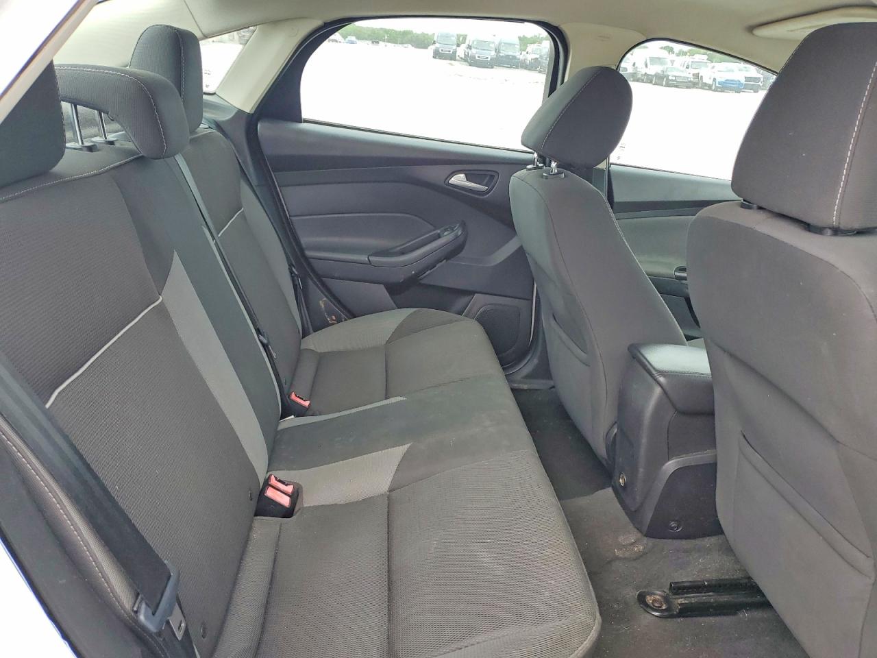 2013 FORD FOCUS SE photo 19