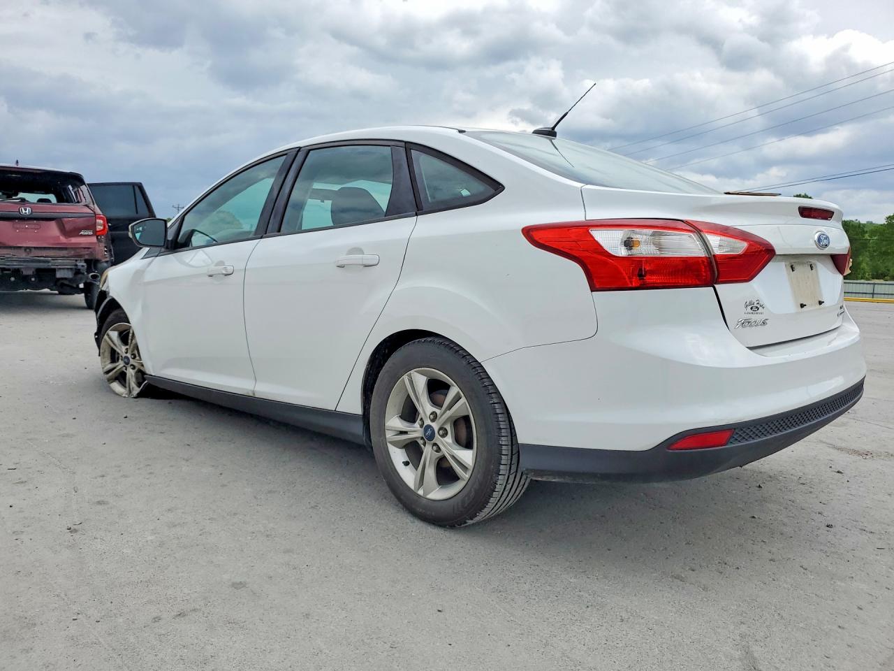2013 FORD FOCUS SE photo 3
