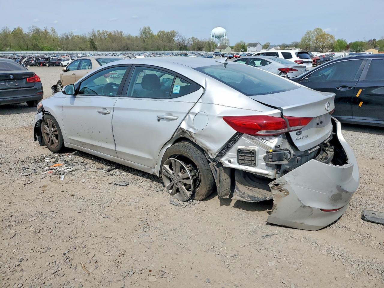 2018 HYUNDAI ELANTRA SEL photo 4