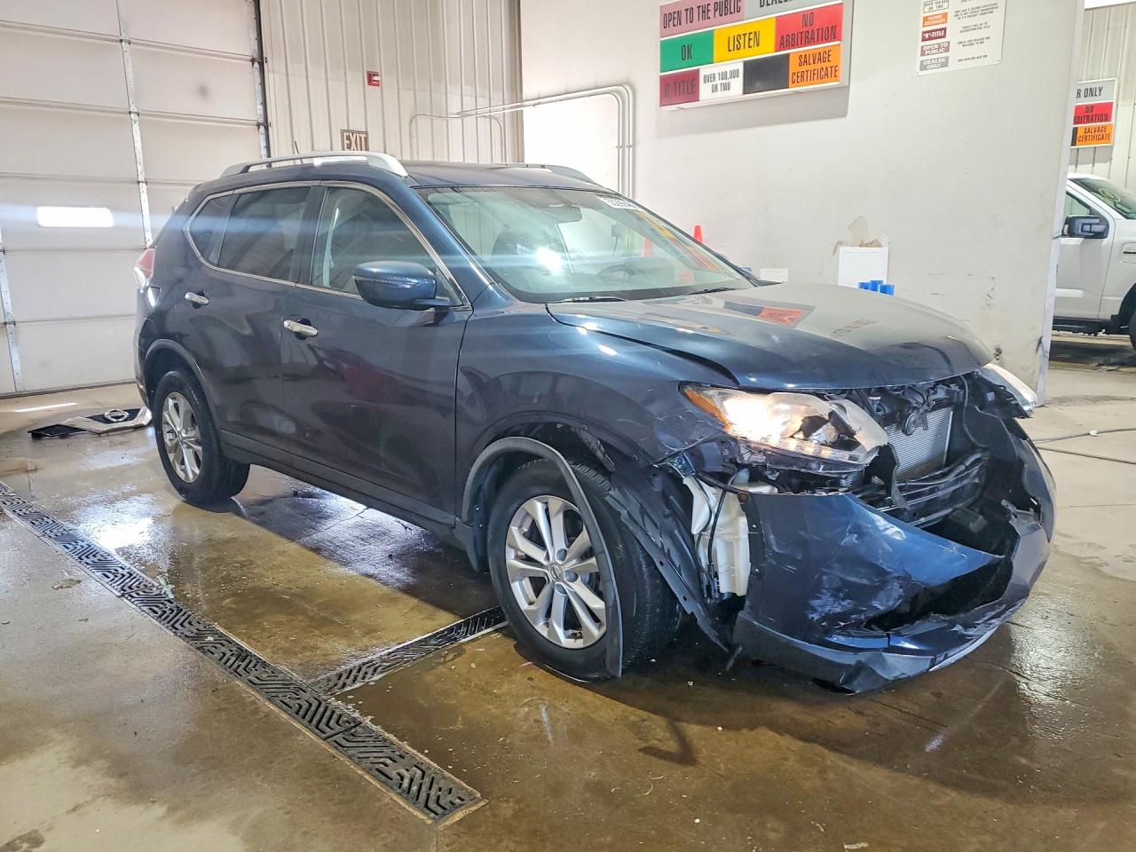 2016 NISSAN ROGUE SV photo 4