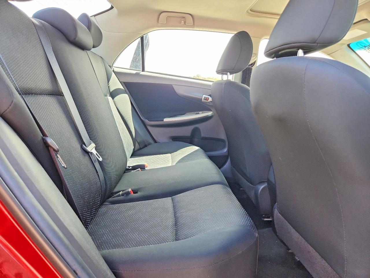 2010 TOYOTA COROLLA S photo 19