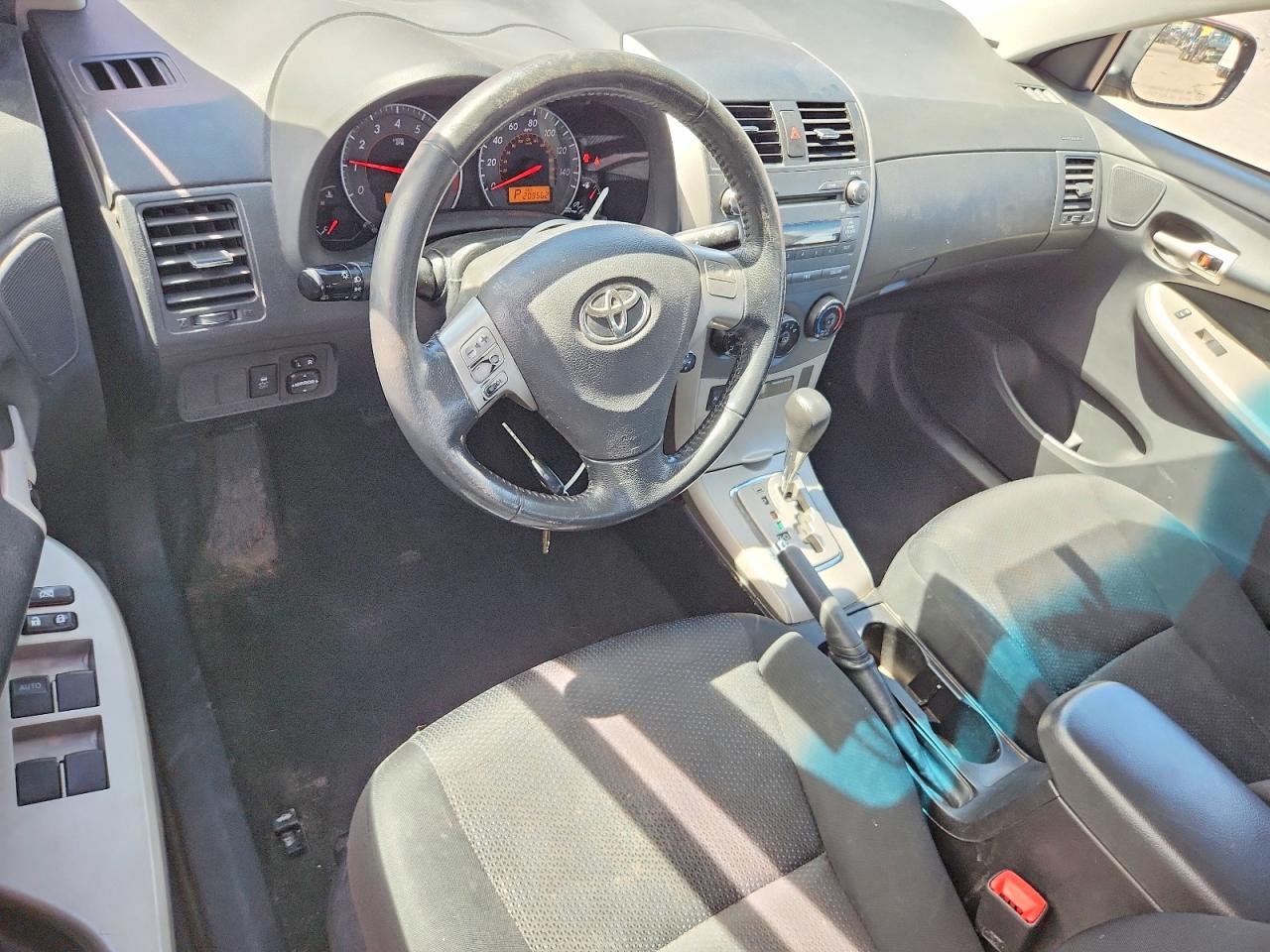 2010 TOYOTA COROLLA S photo 15