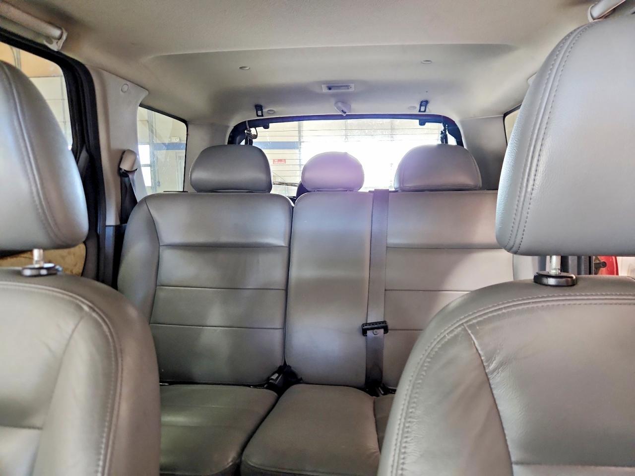 2005 FORD ESCAPE XLT photo 19