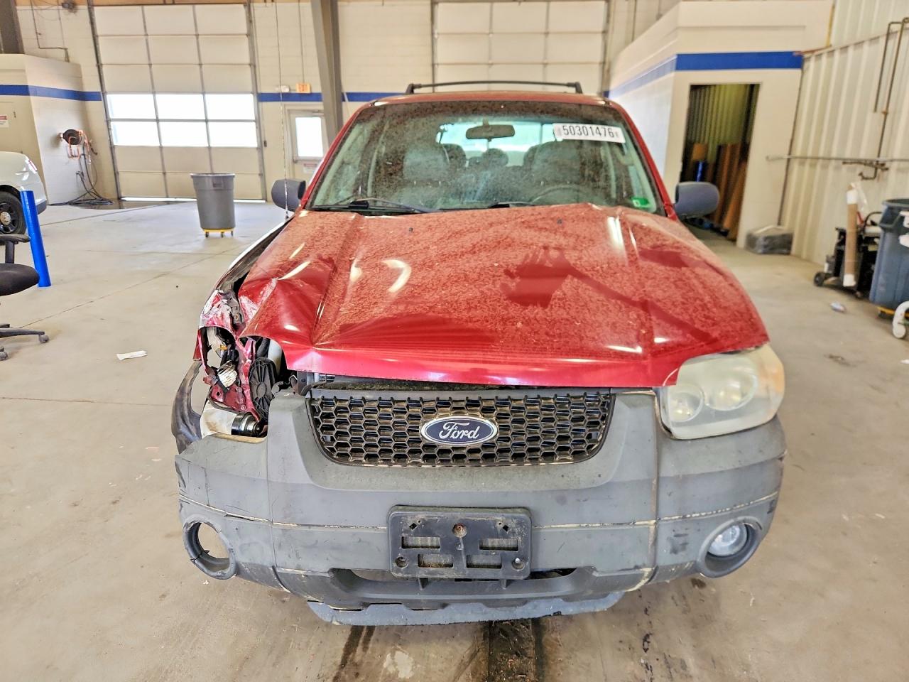 2005 FORD ESCAPE XLT photo 9