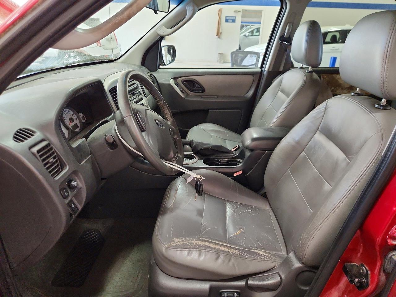 2005 FORD ESCAPE XLT photo 13