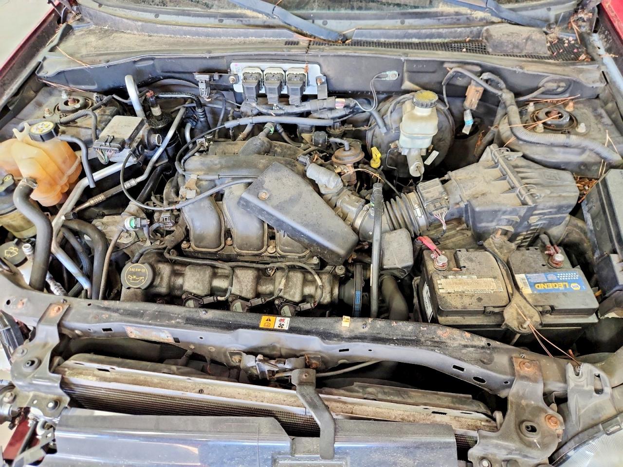 2005 FORD ESCAPE XLT photo 23