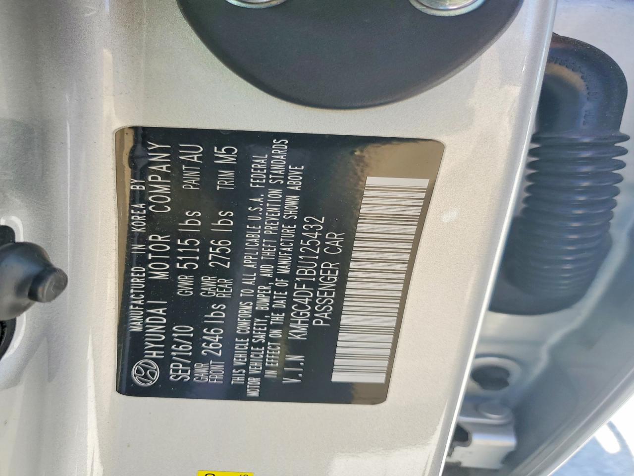 2011 HYUNDAI GENESIS 4.6L photo 34