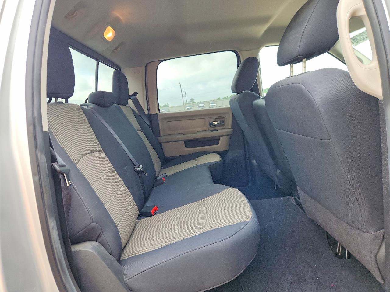 2011 DODGE RAM 1500 photo 10