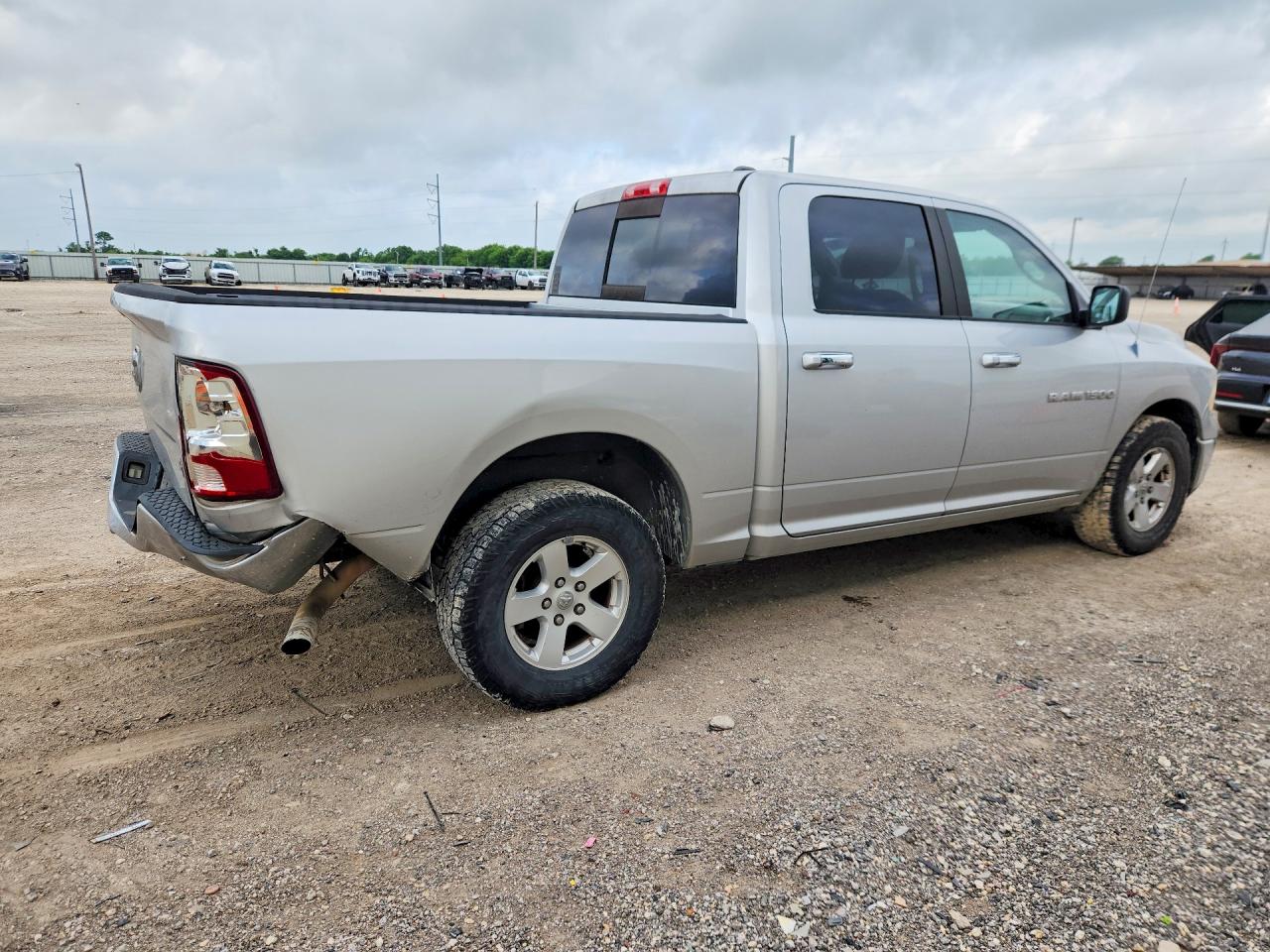 2011 DODGE RAM 1500 photo 3