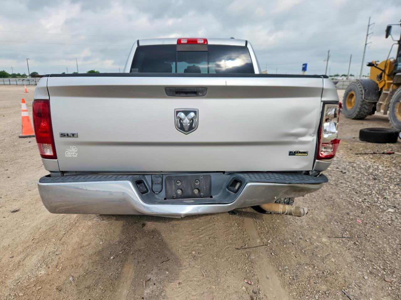 2011 DODGE RAM 1500 photo 6