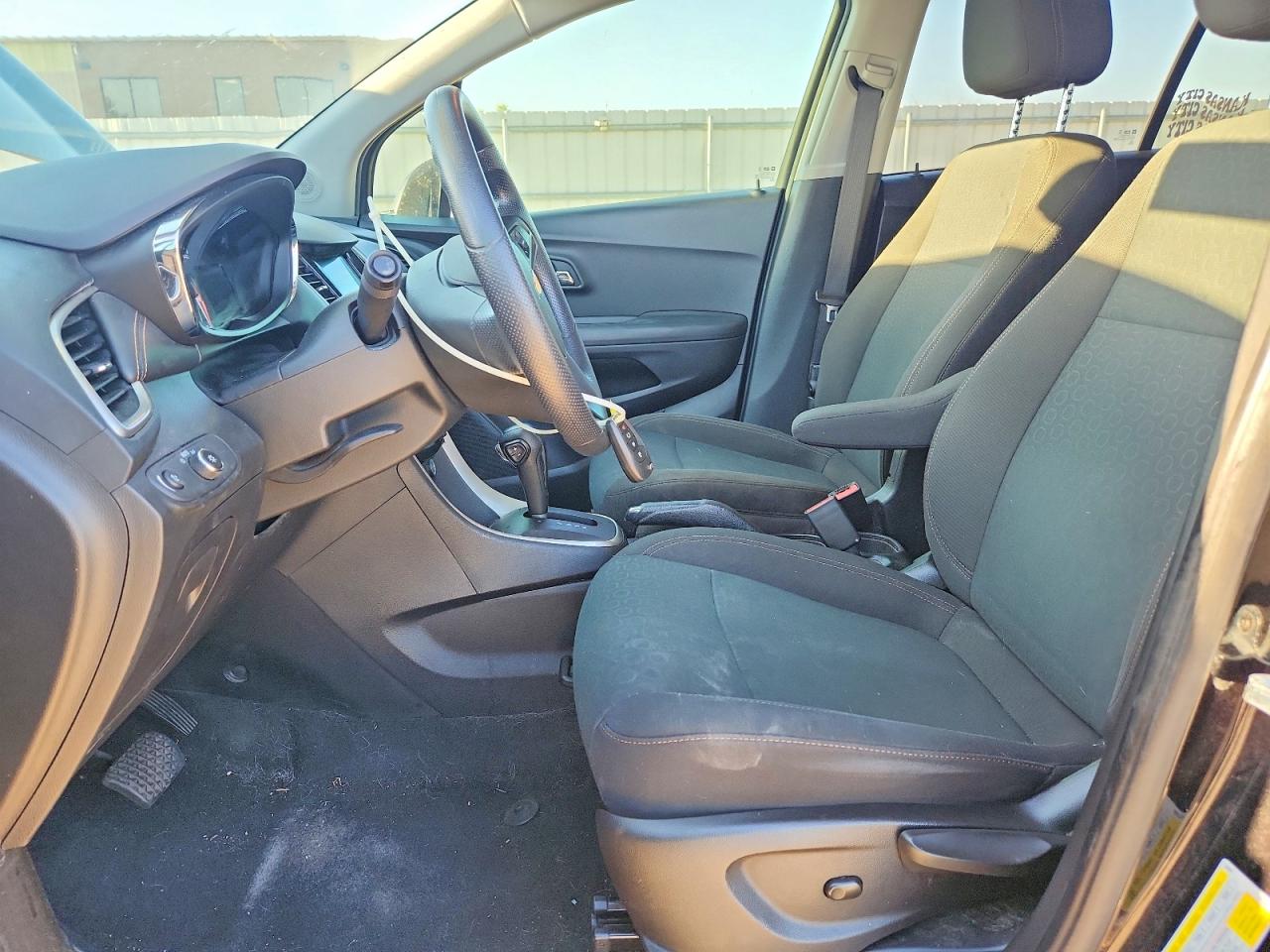 2020 CHEVROLET TRAX LS photo 19