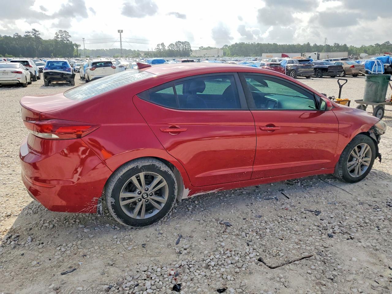 2017 HYUNDAI ELANTRA SE photo 7