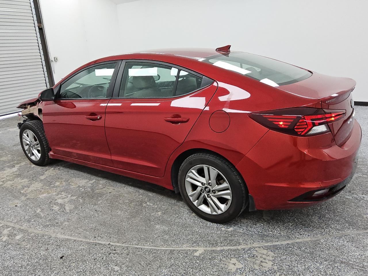 2019 HYUNDAI ELANTRA photo 4