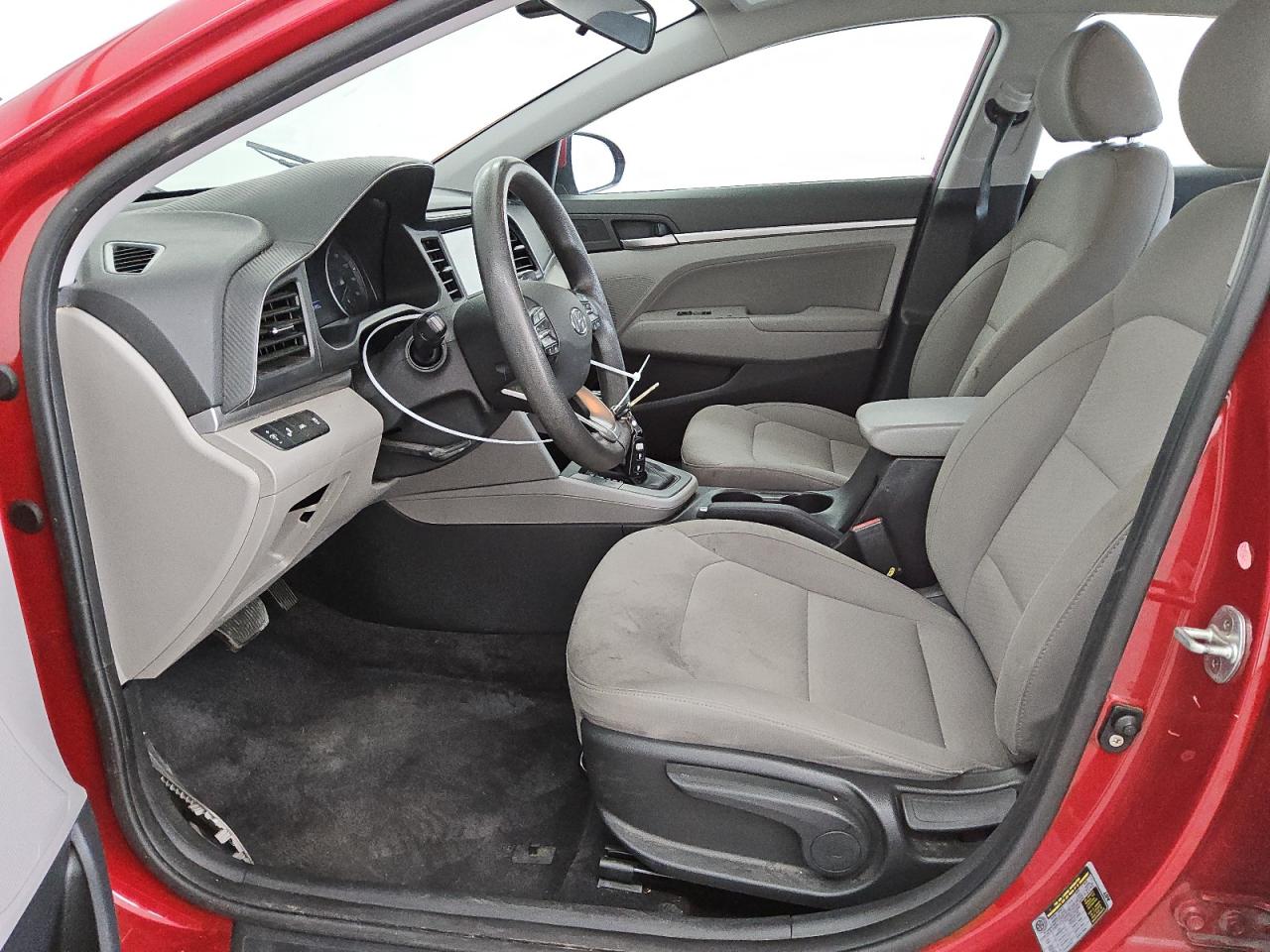 2019 HYUNDAI ELANTRA photo 19